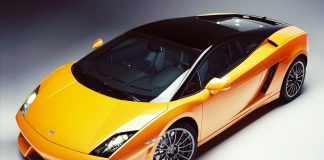 Продажи автомобилей Lamborghini на рынке РФ выросли на 52%